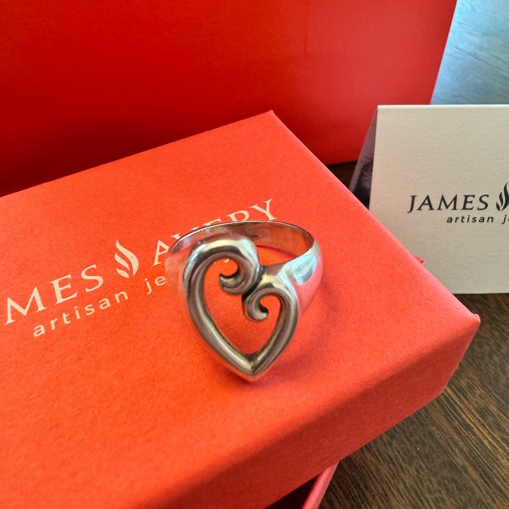 James Avery Delicate Mother’s Love Sterling Silver Ring - Size 8